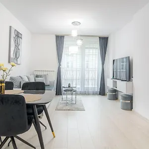 Paris Luxury Centre 2bdr W Work Desk And Wifi Near Nevsky Cathedral Appartamento